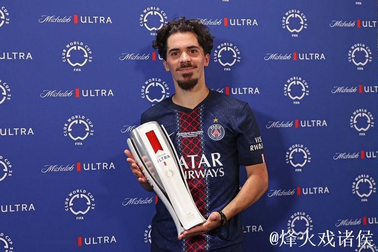 维蒂尼亚闪耀全场,当选巴黎战热刺最佳球员 维蒂尼亚闪耀全场,当选巴黎战热刺最佳球员